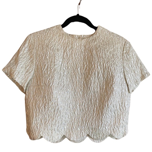 VTG 60’s crop top White w/abstract raise silver detail button up back scalloped - Picture 6 of 6